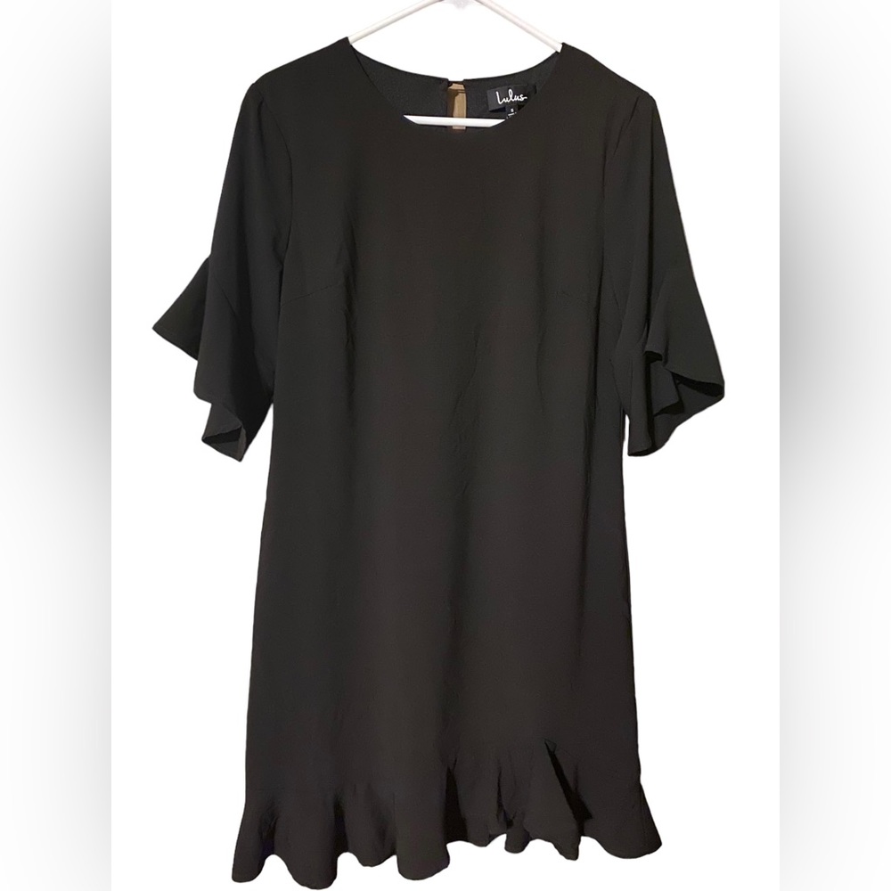 Lulu’s Tiered Shift Dress Womens Small Black 1/2 Bell Sleeves Short Lined Ruffle